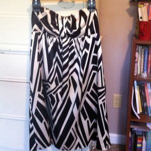 Strapless black and white dress