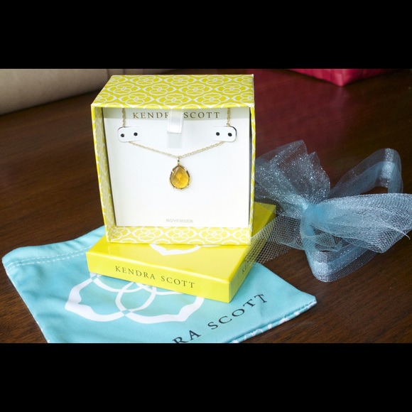 Authentic Kendra Scott Kirri necklace