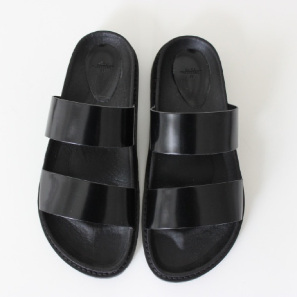 ZARA • Black Slip-on Sandals