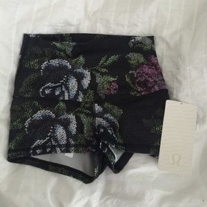 Lululemon Boogie Short*Roll Down