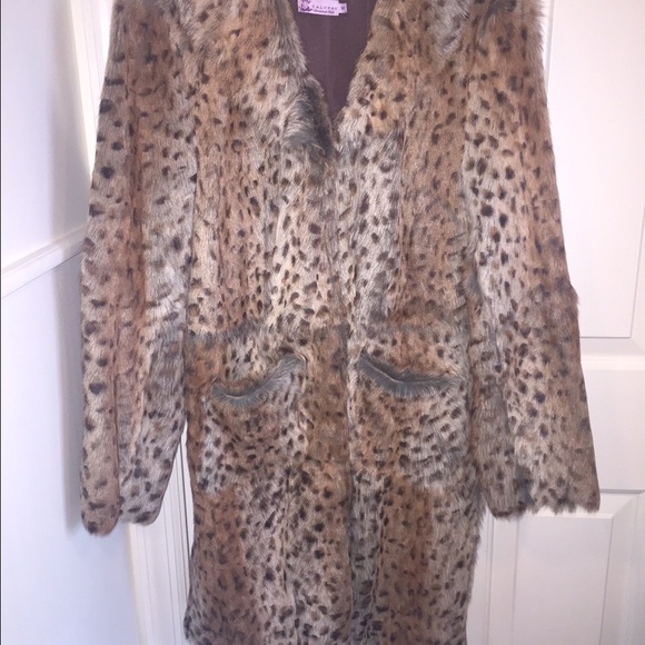 Calypso - genuine fur, leopard print pattern