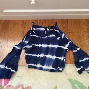 Lf crop shoulder top