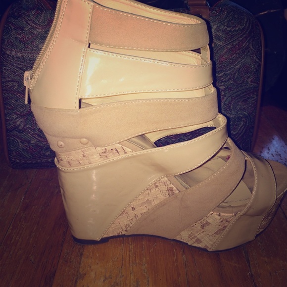 Cute nude wedges