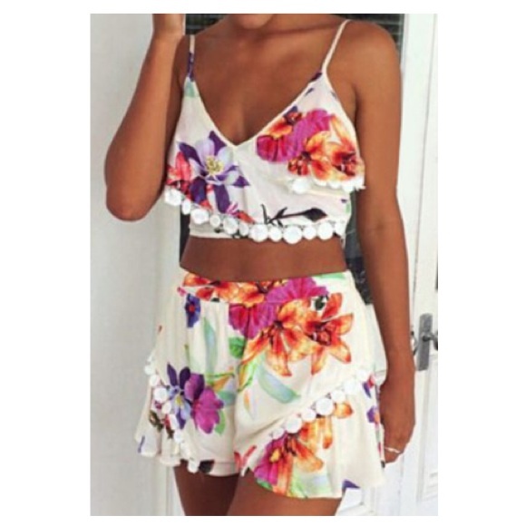 Other - Brand New Floral Print Romper Size Small