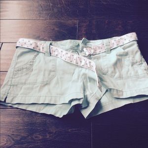 Mint kaki shorts