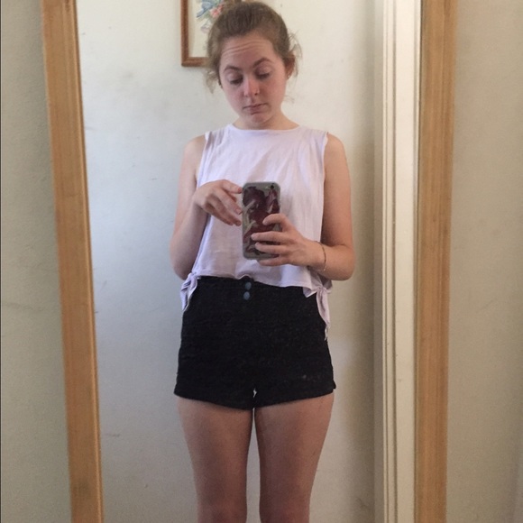 Black high waisted shorts - Picture 4 of 4