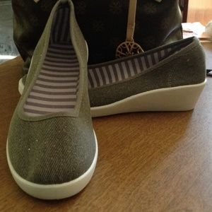 So Cute Sporty Wedge Sneaker