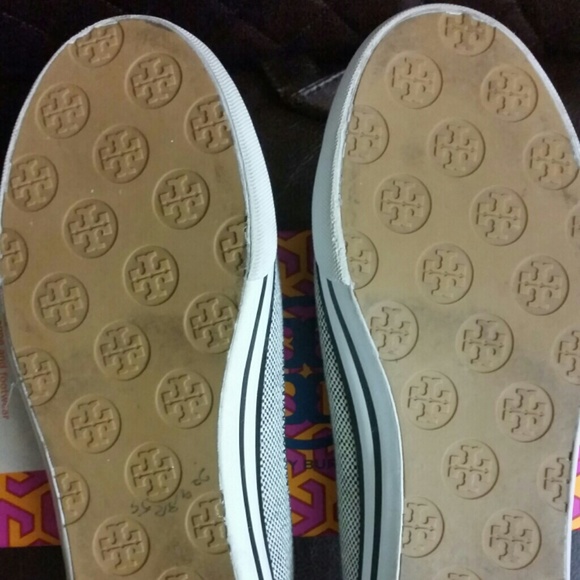 SOLD******Tory Burch canvas shoe - Picture 2 of 4