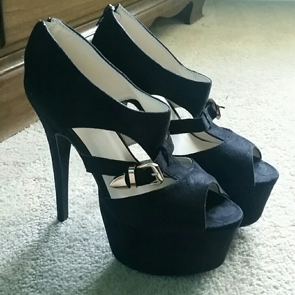 Missguided Suede Pumps