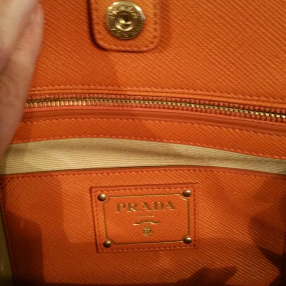 💗1/2 Price SALE💗 Authentic Prada Milano Handbag - Picture 4 of 4