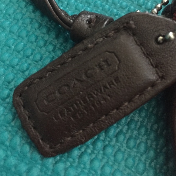 Coach - Picture 4 of 4