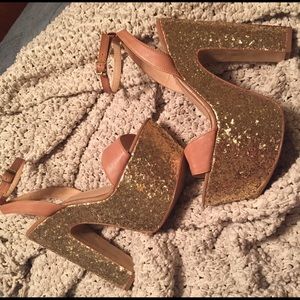 Gorgeous Steve Madden glitter/leather sandal.