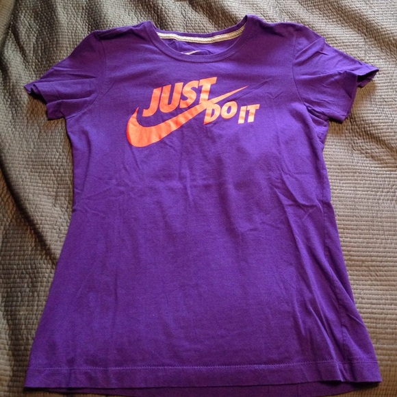 "Just Do It" NIKE slim fit tee