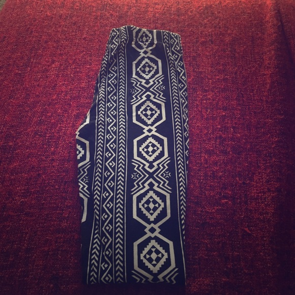 Forever 21 tribal leggings