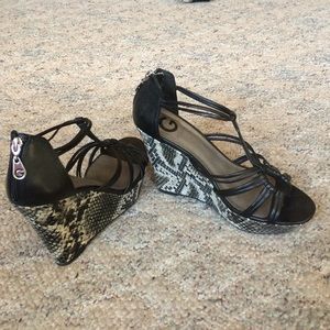 Leather snakeskin Guess wedge sandals
