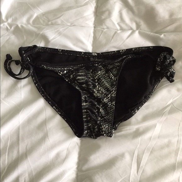 Old navy bikini bottoms