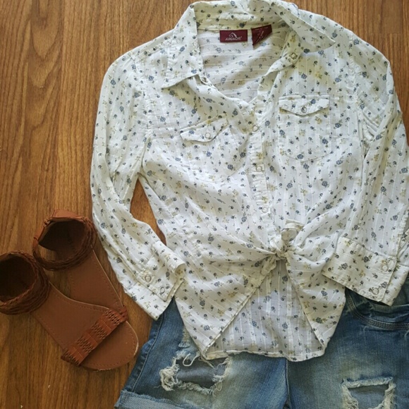 Country chic button up