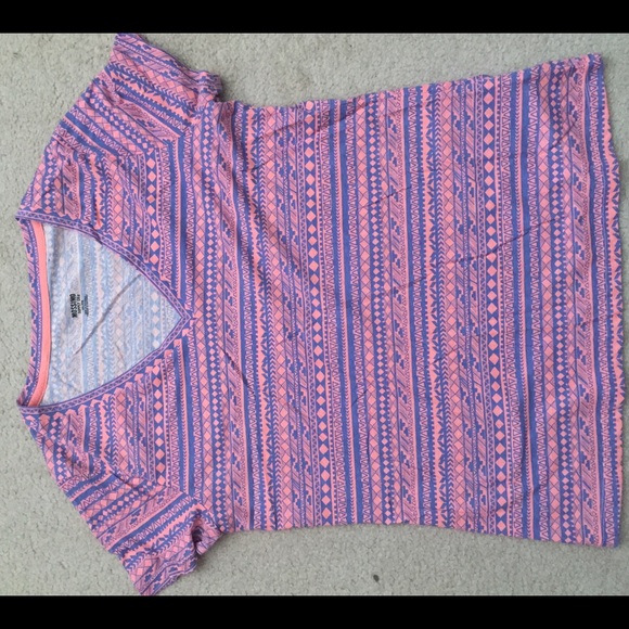 Pink and blue tribal pattern tshirt
