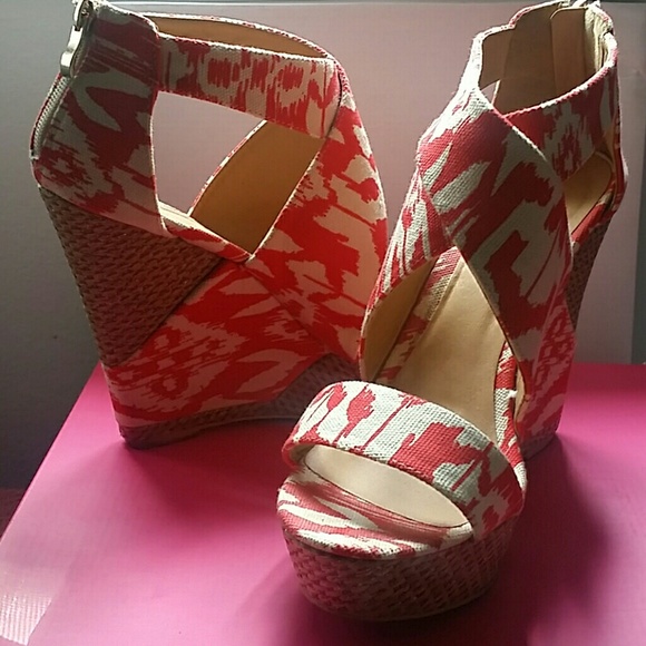 Sexy maisy sandals.....PRICE DROP!!!!'