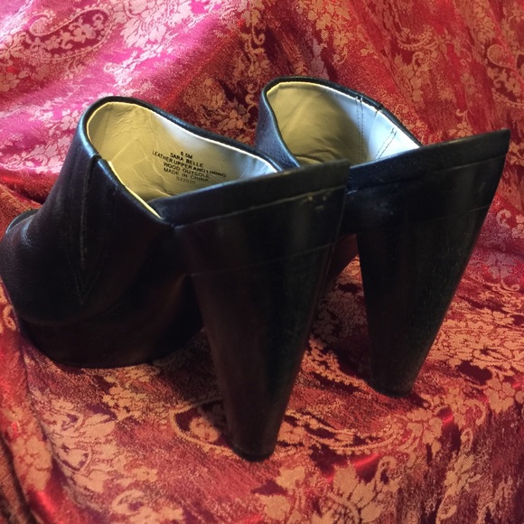 Shoes - Picture 3 of 3