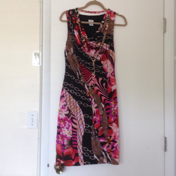 CACHE dress , NWT very trendy and great fabric