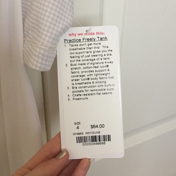 Lululemon NWT practice freely tank Sz 4 - Picture 2 of 4