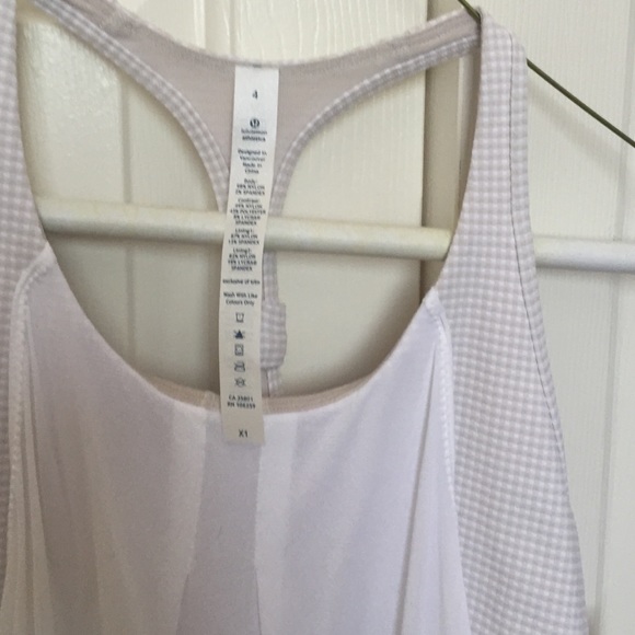 Lululemon NWT practice freely tank Sz 4 - Picture 3 of 4