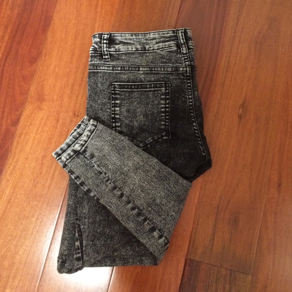 H&M Divided Acid Wash Skinny Jeans