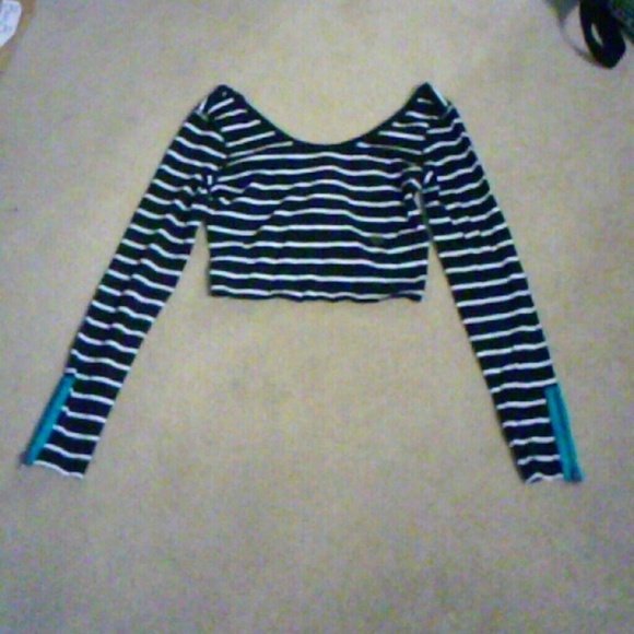 Black&White Stripped Crop Top