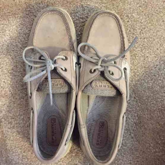 light colored sperries - Picture 3 of 4