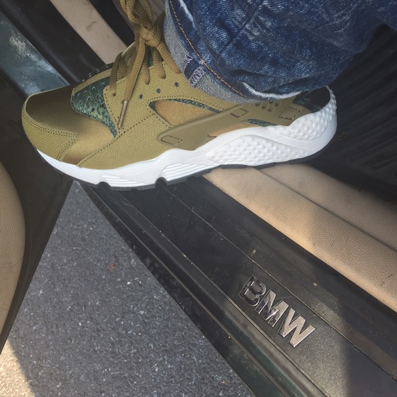 2015 huarache militia - Picture 1 of 2