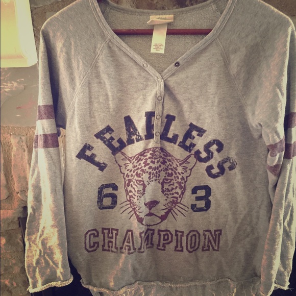 Comfy and stylish sweater top!