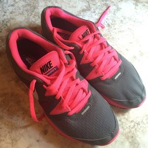 Nike shoes size 7