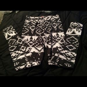 black and white leggings