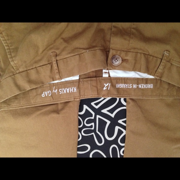 GAP size 12 Khakis - Broken in Straight - Picture 3 of 3