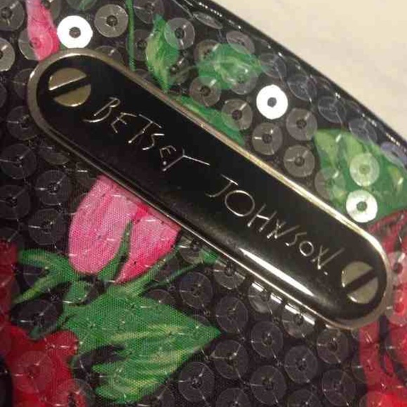Betsey Johnson make up bag - Picture 2 of 3