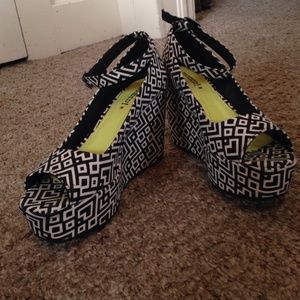 Modern print wedge heels with ankle strap