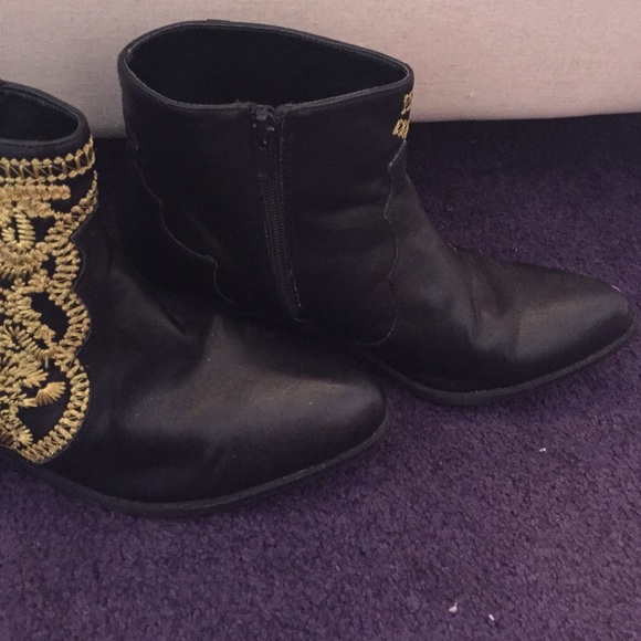 Pointed boots - Picture 3 of 4