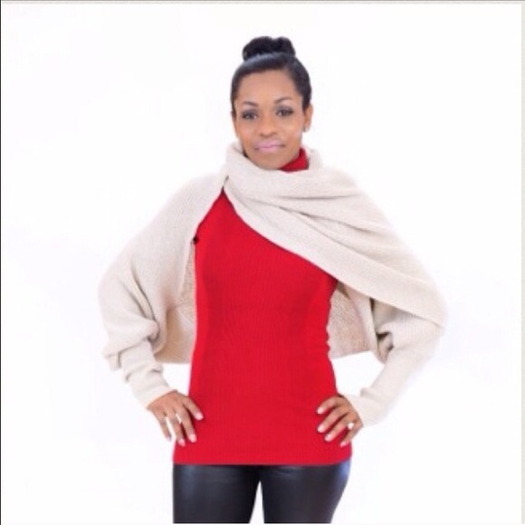 The Muffler Scarf/Shawl with sleeves. In colors. - Picture 4 of 4