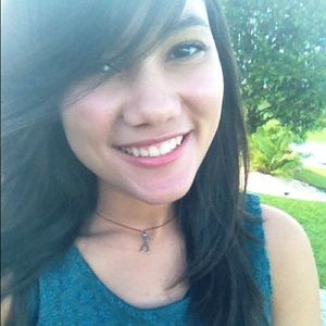 Meet your Seller ☺️😘👋🏼💖🎉🎀💥