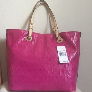 Michael Kors Jet Set Grab Leather Fuschia Tote Bag