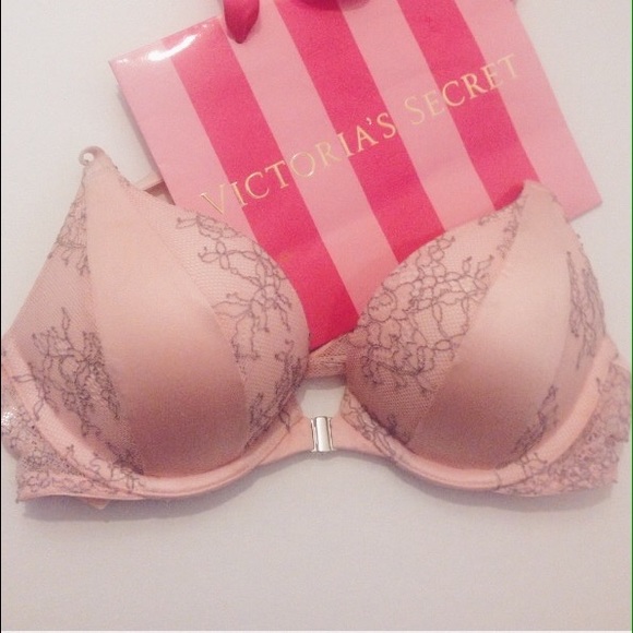 NWT VS Lace Bombshell bra