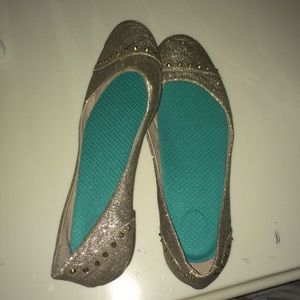 Gold, studded flats!!