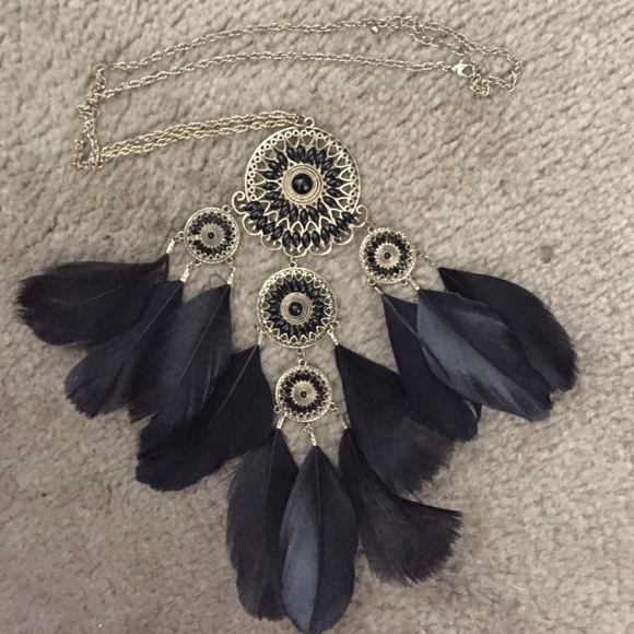 Black and gold feather necklace