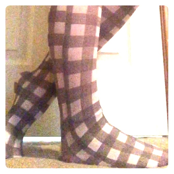 Checkered tights