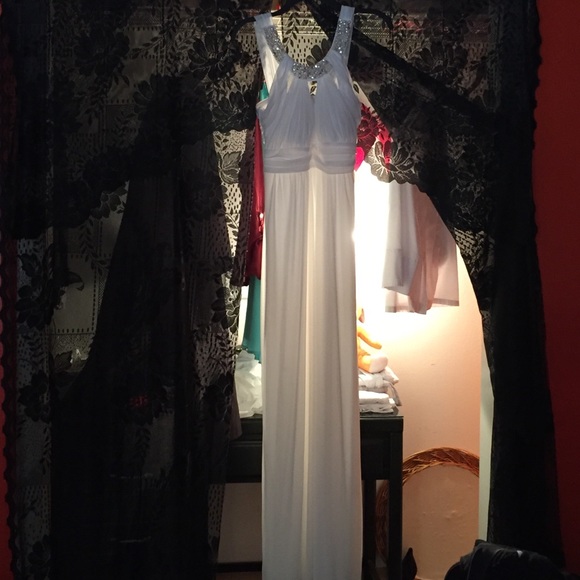 Elegant White Prom Dress/Gown