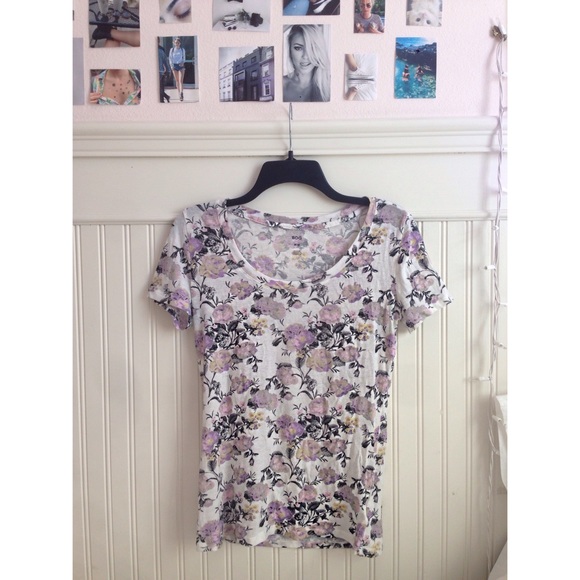 Urban Outfitters BDG Floral Shirt 🌸
