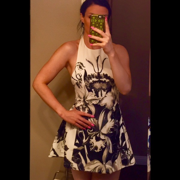 ANGL Dresses & Skirts - Sheek Black and White Mini Dress