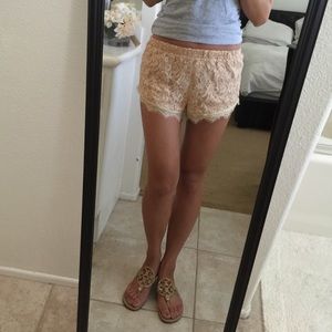 Lace pink / nude shorts