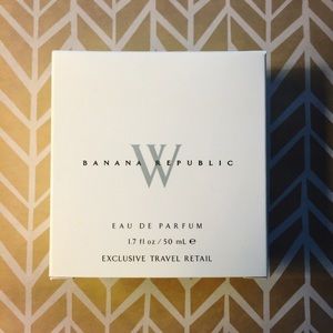 W by Banana Republic